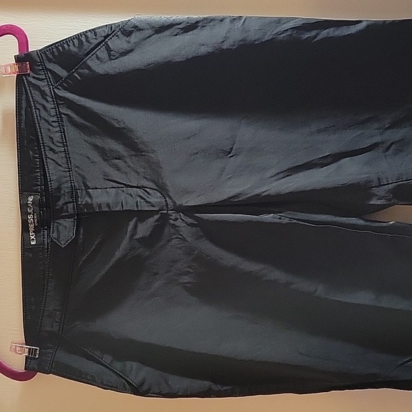 Express Jeans Women's Shiny Black Stretch Front Pocket Pants, Size: 5/6 - Picture 3 of 9